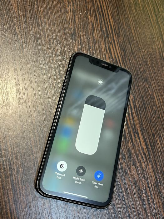 Продам iphone 11 64gb