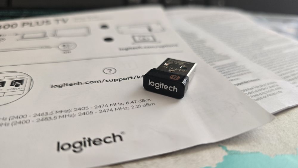 Безжична клавиатура Logitech K400 Plus без донгъл