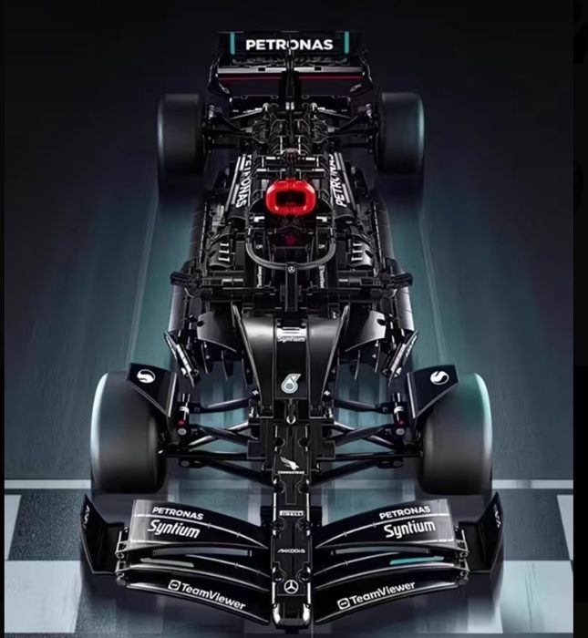 Конструктор лего Формула 1 Mercedes AMG Petronas