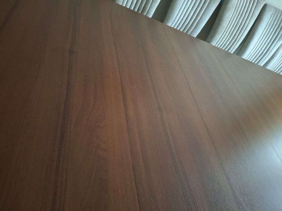 Продается шикарный стол