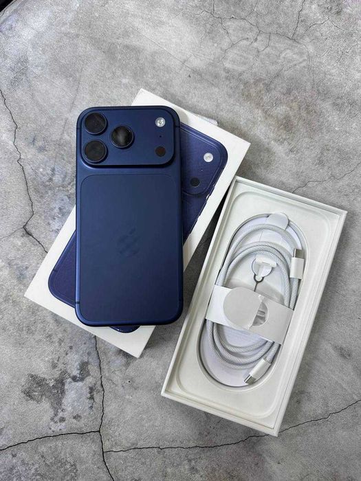 Apple iPhone 17 Pro ( Баймуханова 39Г,71 ) лот 104/3310