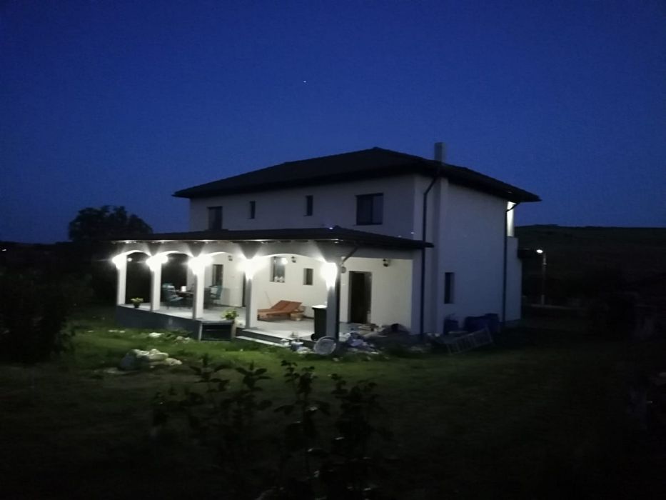 Lucrari Amenajări interioare exterioare