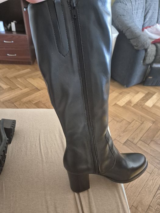 Cizme noi, de piele