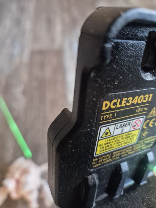 Laser Dewalt originl .tel 07716zero,trei,398