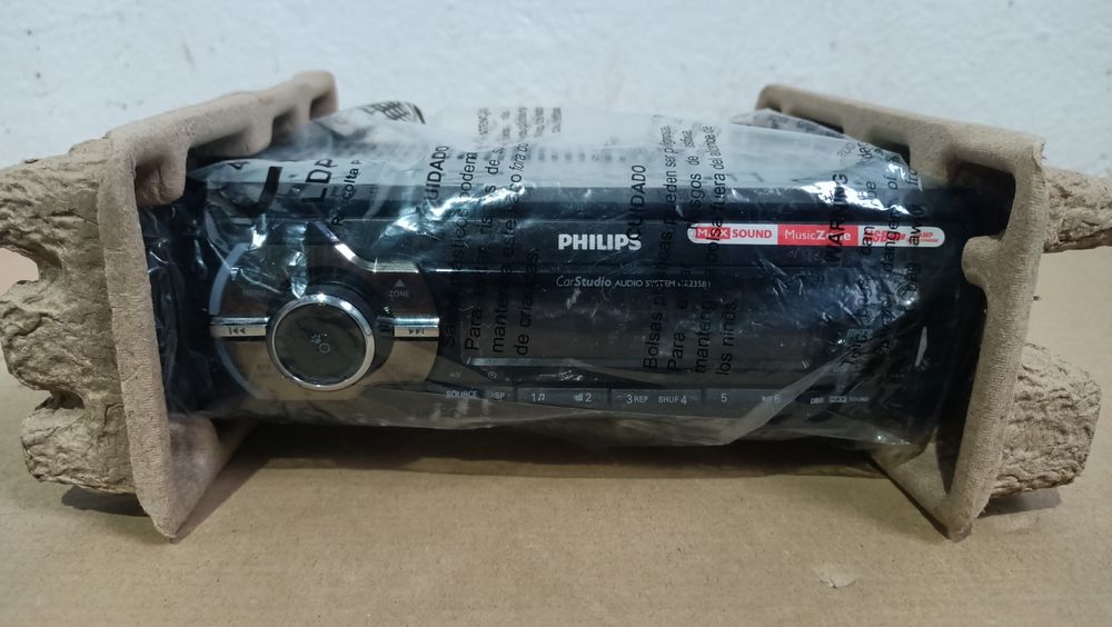 Radio Auto Philips Nou Sistem Auto MP3 Bluetooth USB CE2235BT