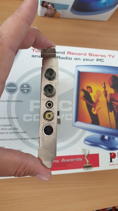 Pinnacle PC TV Pro tunner, radio, telecomanda cabluri