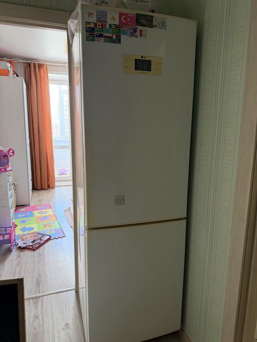 Отдам холодильник