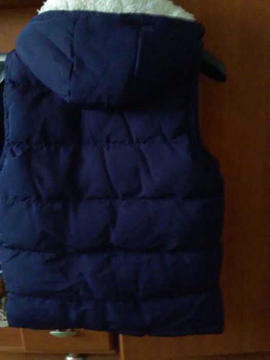 Vesta de iarna fără maneci cu gluga  cu blana  unisex xs