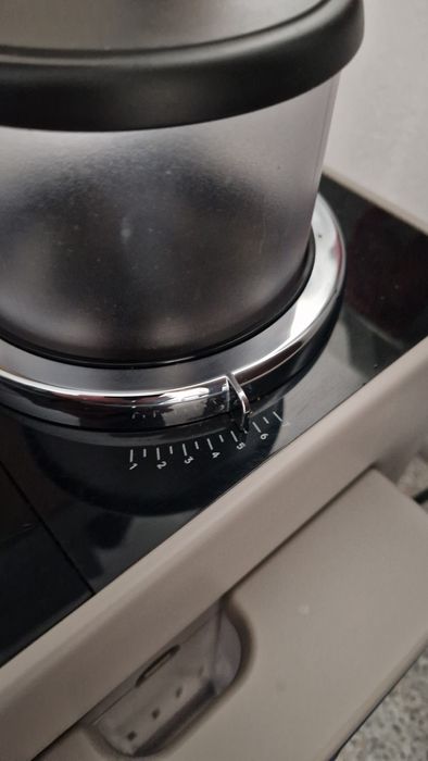 DeLonghi Rivelia bej espressor boabe