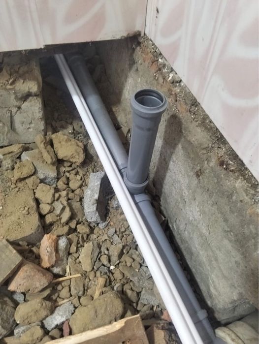 Сантехник, пластик, металл