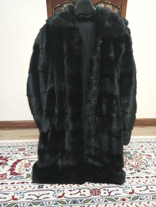 Шуба норковая, черная