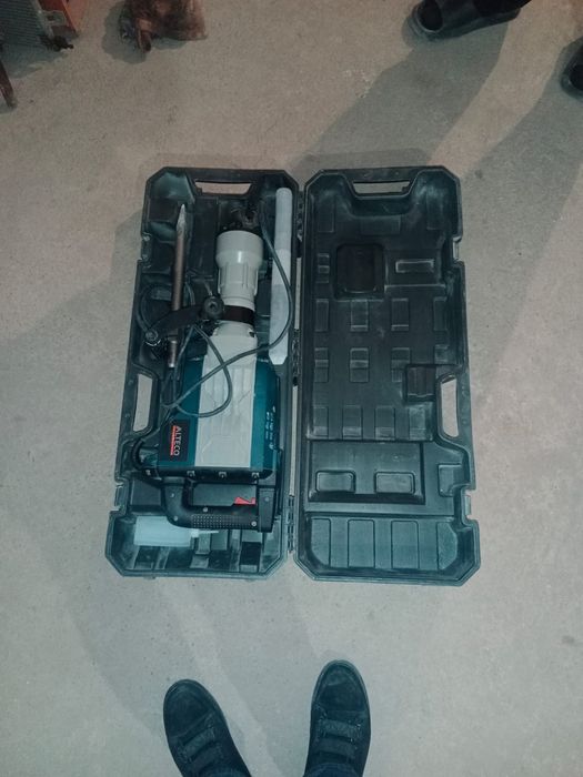 Продам отбойный молоток