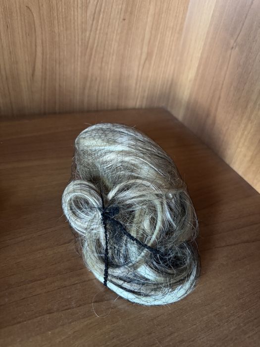 Парик шаштын артына