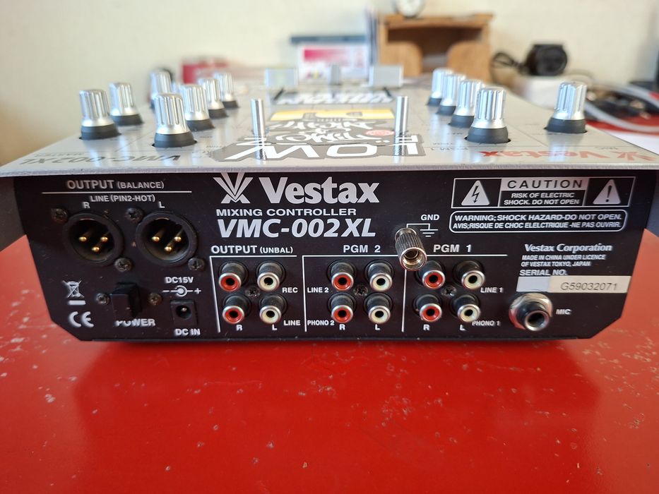 Dj микшер Vestax VMC-002XL