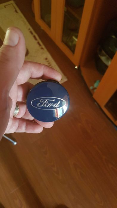 Capace jante aliaj,diametru 5,6cm,capacele sunt noi originale .