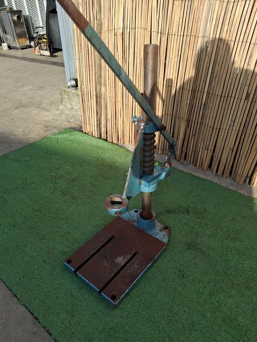 Голяма масивна стойка за бормашина