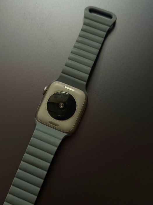 Apple watch SE2 емкость 100% 32гб