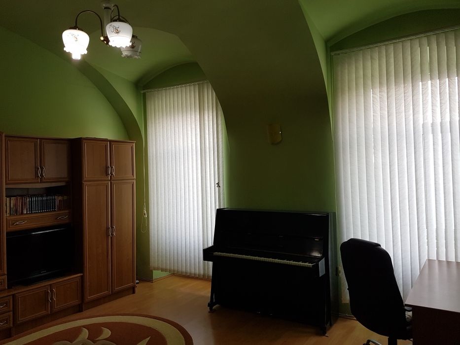 Inchiriez proprietar casă 2 dormitoare, 95 mp