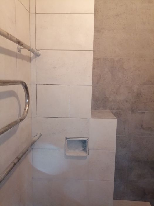 Кафельщик с большим стажем