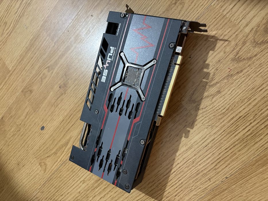 Placa video AMD RX 5700