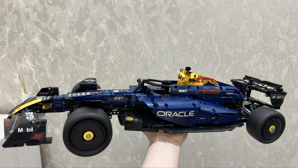Lego Technic Red Bull Oracle rb20 F1