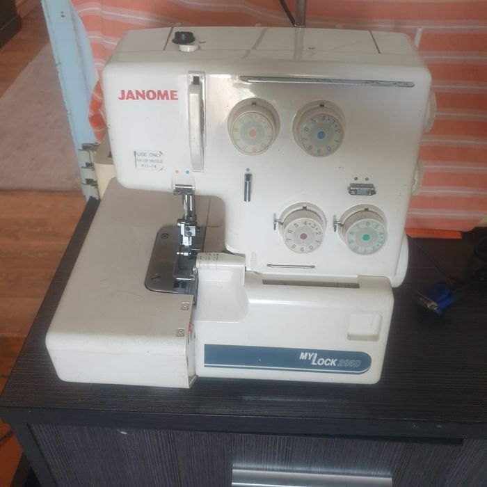 Срочно продам швейные машинки