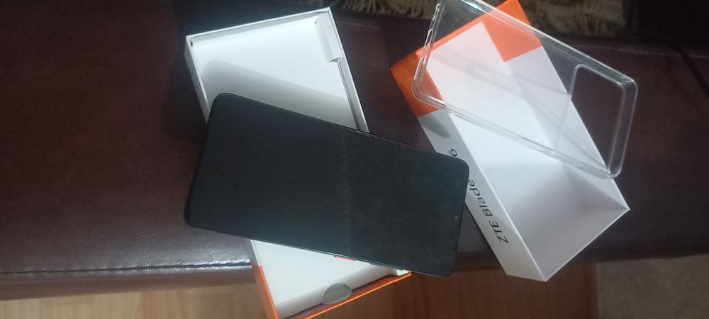 Продам новый смартфон