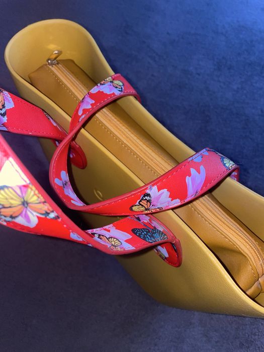 Geanta O bag galbenă