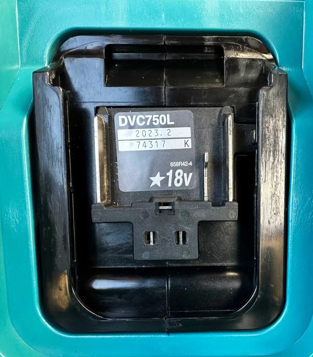 Makita DVC750L - Акумулаторна безчеткова прахосмукачка 18V