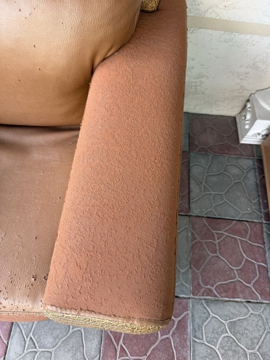 Кресло продается