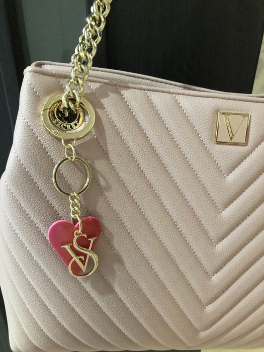 Accesoriu Victoria’s Secret, nou cu eticheta