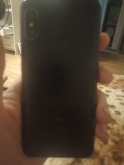 Телефон Xiaomi Mi A2