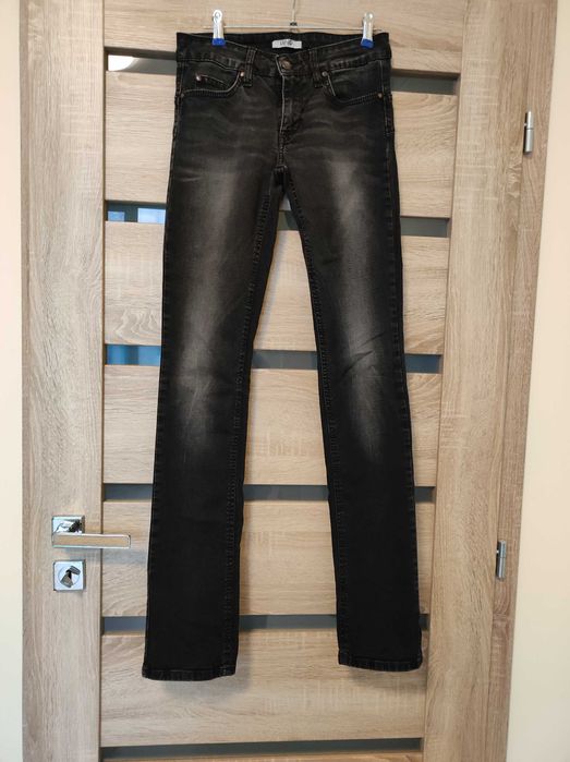 Продавам черни дънки