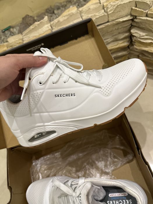Кроссовки skechers белые