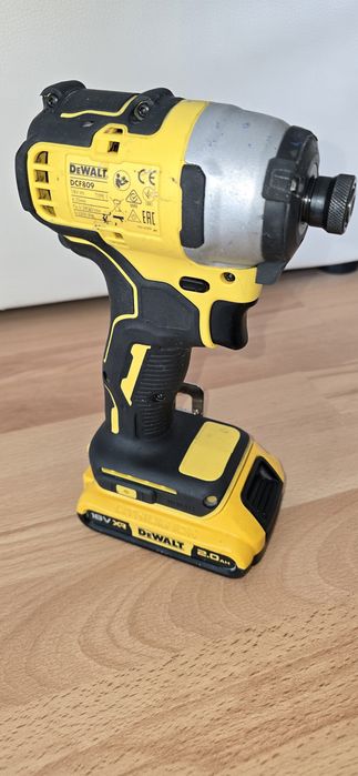 Impact Dewalt DCF 809 aproape noua fara  acumulator