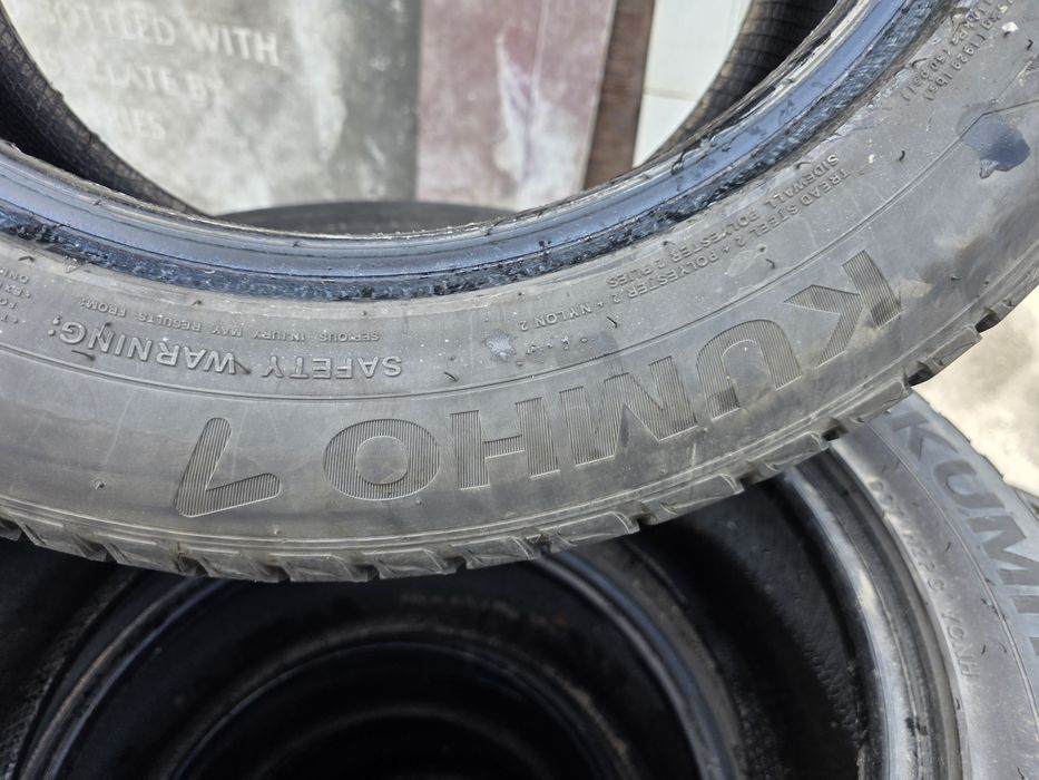 4бр Летни гуми 235 55 17 - Kumho