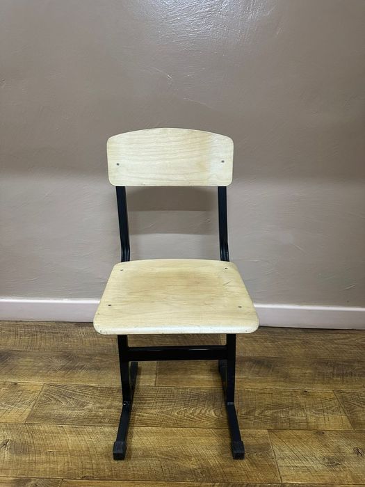 Стул    школьный