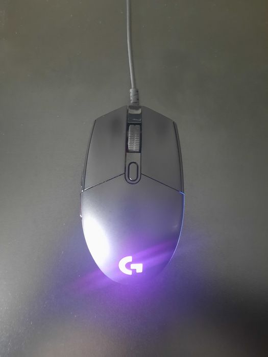 Продаю игровую мышку от Logitech G102
