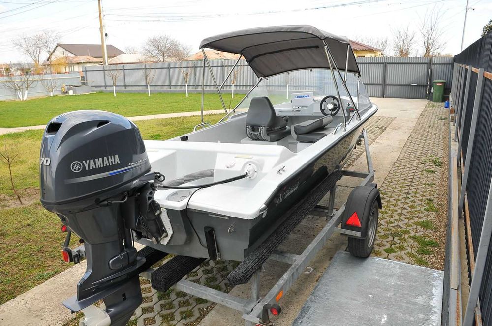 VAND ambarcatiune FORWARD 520 + YAMAHA 70 CP