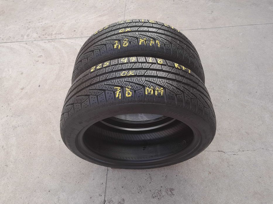 Doua anvelope iarna 225 45 18 pirelli sottozero 2 run flat cu 7,8 mm