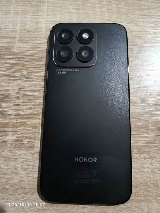 Продам телефон HONORx8b