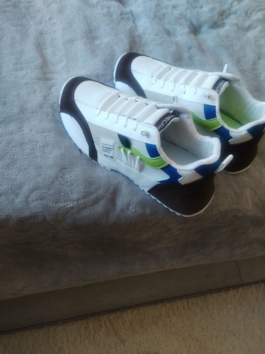 Кроссовки новые не ношеные