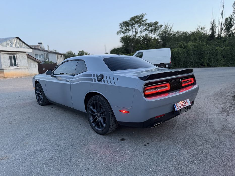 Dodge Challenger
