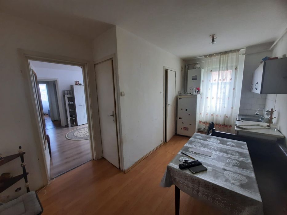 Proprietar vand apartament