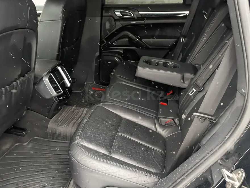 Продам porsche cayenne 958 2g