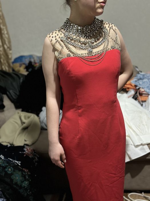 Платья все фирменные