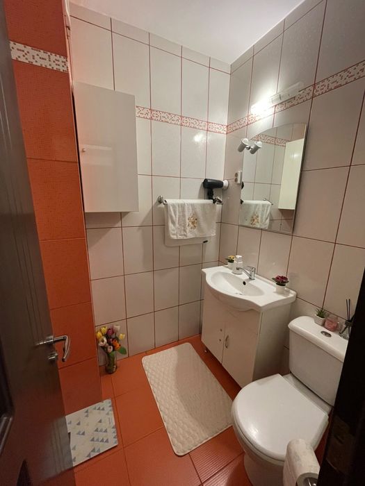 Apartament 3 camere de inchiriat