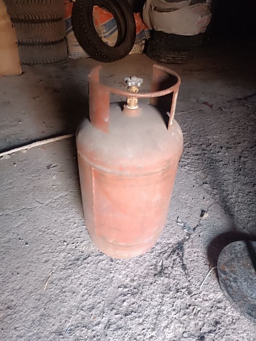 Газовый баллон ( пропан)