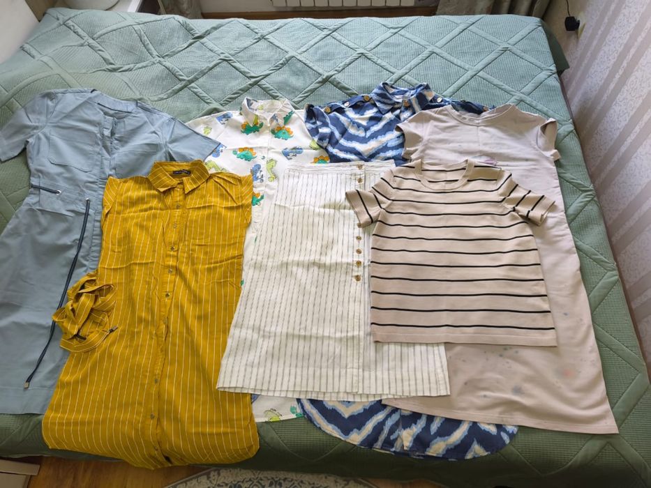 Женская одеждаза всё прошу 10 000тг.