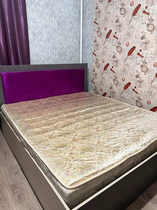 Двухспальная кровать